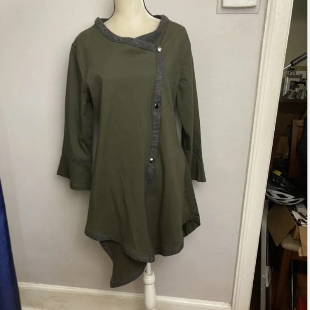7-30 Reborn green jacket long artsy bell sleeve XL NWT